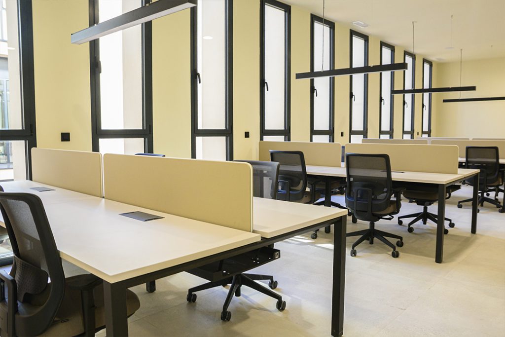 puestos-de-trabajo-en-coworking